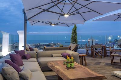 اُ منت لوکسوری بوتیک هتل