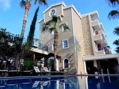 بوتیک نرجیز هتل