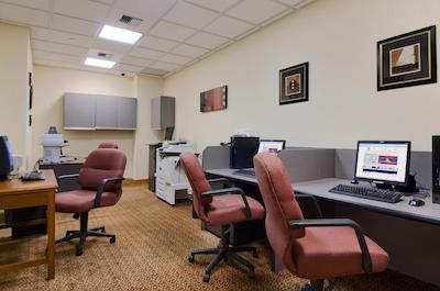 هیلتون انچراج