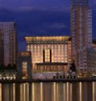 کاناری ریورسید پلازا هتل