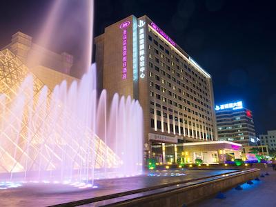 کرون پلازا شانگهای نواه اسکوئر