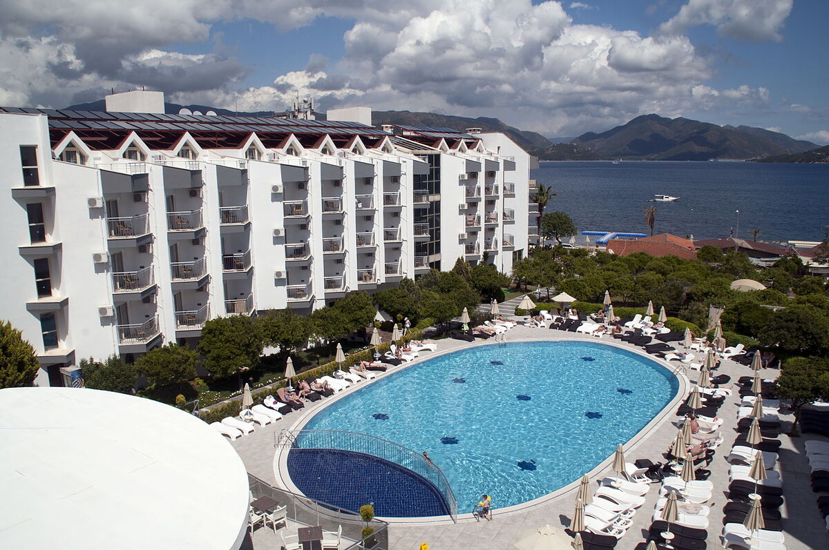 Caprice beach hotel(Ex:Luna Beach Deluxe Hotel)
