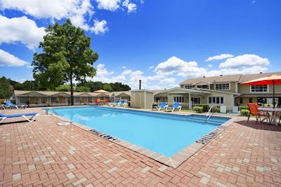 سوپر 8 برکویل