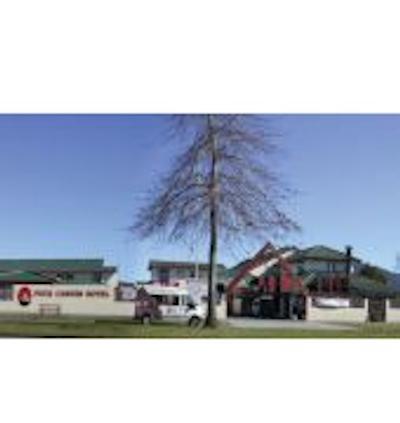 فور کانز هستل رتروا