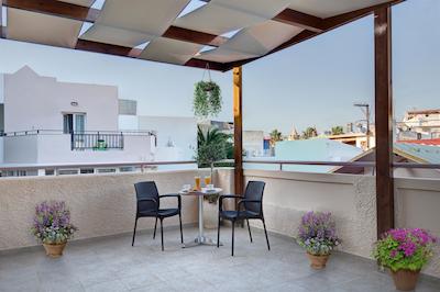 ایلیز مالیا اپارتمنتز