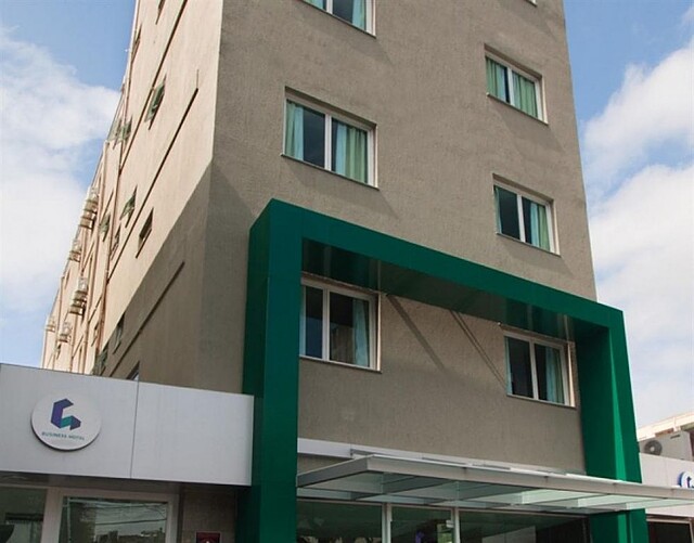 گاریبالدی بوسینز هتل