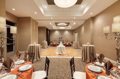 امباسی سویتز اُکلاهما سیتی دونتون مدیکال سنتر