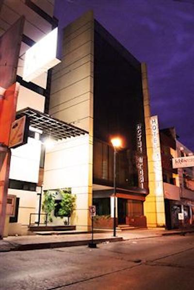 هتل مادرید توکستلا