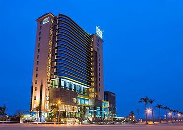 ریال لتوز هتل هالنگ