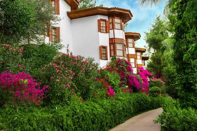 کلوب اند هتل لتونیا