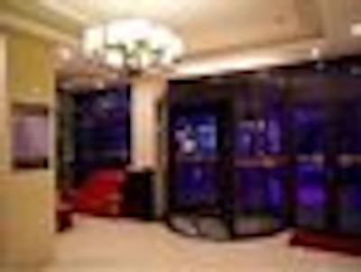 سوپر 8 هتل چیفنگ ریلو استیشن یوان لین لو