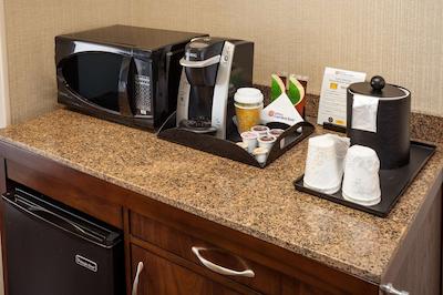 هیلتون گاردن این اسیتل دونتون