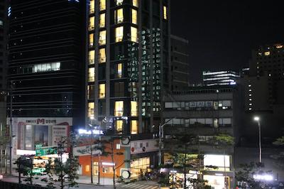 میئونگدنگ مرلین هتل