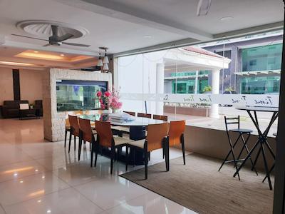 تیم هتل ملاکا