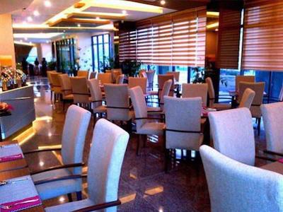 56 هتل کوچینگ