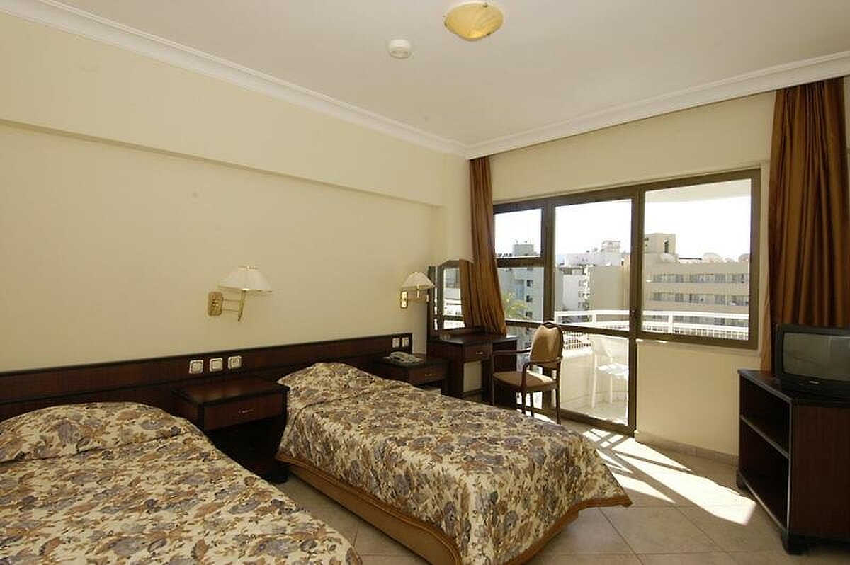 Lalila Blue Suites