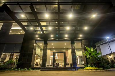 هتل دیرادجا