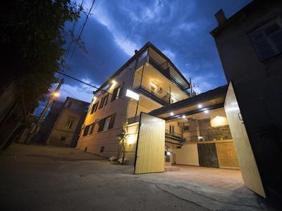 لاگ این هتل