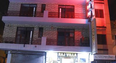 هتل راج ویلا