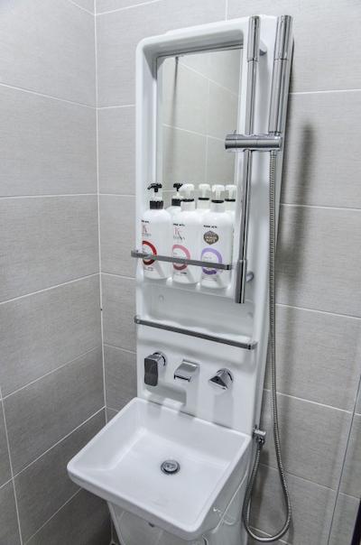 اکنمی هتل هاوندا