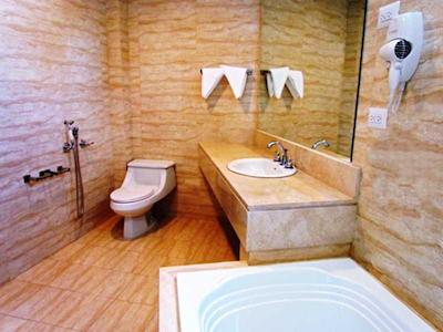 پرینسیپ هتل اند سویتز