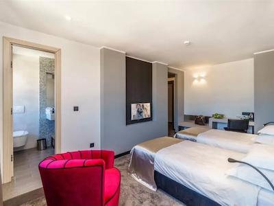 د ویو لوکسوری رومز