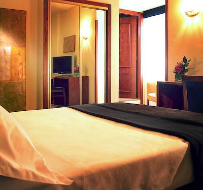 هتل اکتا اسپلندید