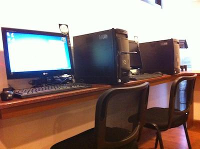 اسمایل سوسایتی بوتیک هاستل