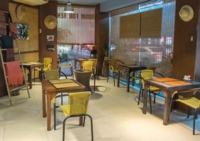 د رینفارست گست هاوس اند کافه