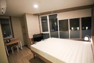 هستل د استیل این هنگدا