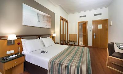 هتل اورستارز مدیترانیا پلازا