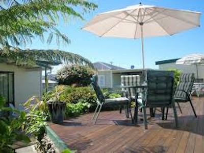 اندریز بد اند بریکفاست