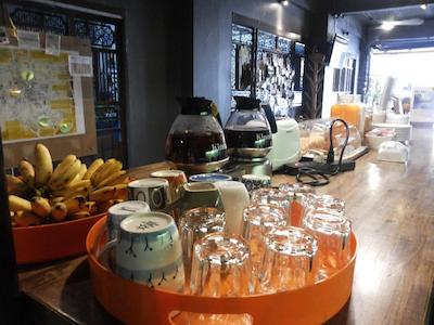 فولفیل هاستل