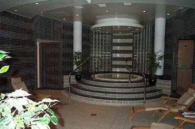 ک وست هتل اند اسپا