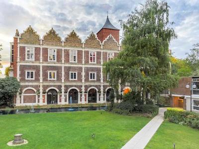 سافست لندن هلاند پارک