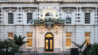 اوانی مترپلیز اوکلاند رسیدنسز