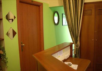 هتلیر اورگرین