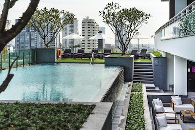 آکیرا تونگلور بانکوک