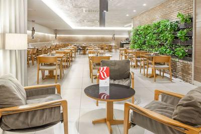 رامادا بای ویندهام رسیف با ویاجم هتل اند سویتز