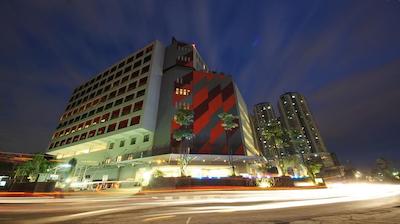 ب فاشین هتل