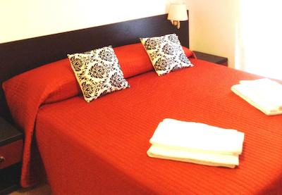 ب اند ب جولیوز کاسار