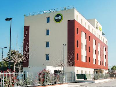 ب اند ب هتل تولوس پورپان زنید