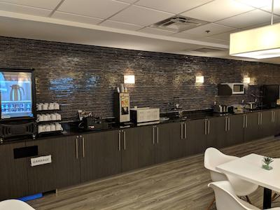 بست وسترن پلاس آیرپرت این اند سویتز