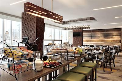 هیلتون گاردن این کالگاری دونتون