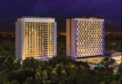 هتل پارسیان استقلال