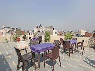 هتل اورا پالاس دلوکس