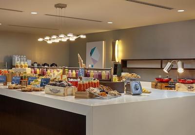 کالگاری آیرپرت ماریت این-ترمینال هتل