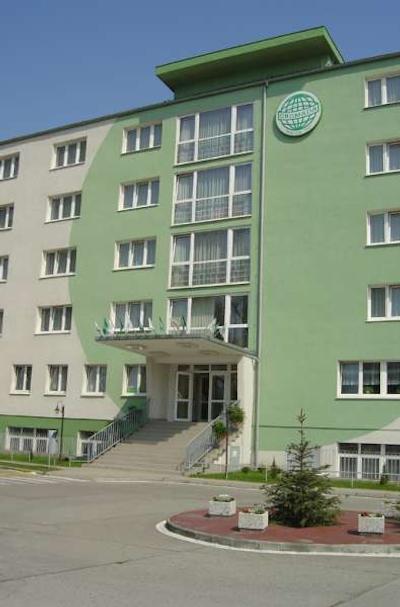 هتل گرمادا پزنان