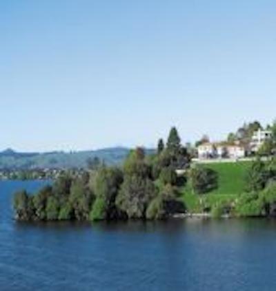 پپرز اُن د پوینت لج