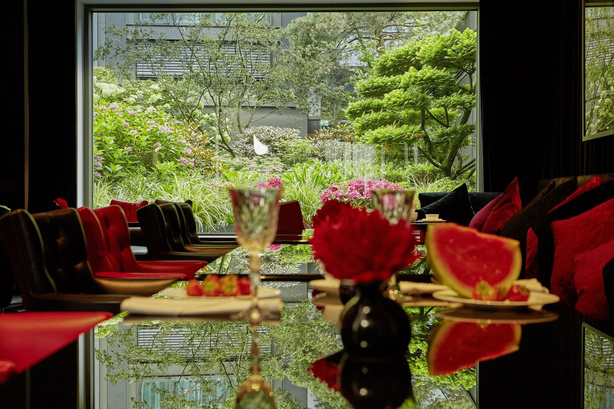 Savoy|Cologne hotels|Eligasht